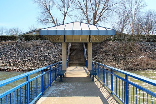 chattanooga river fishing dock tennessee riverwalk