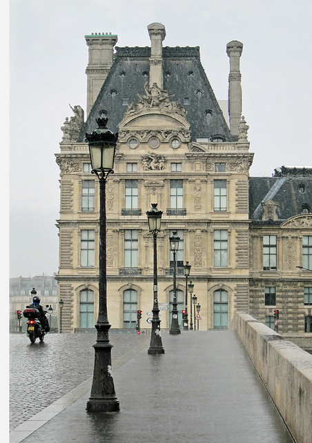 Sur Le Ponte du Louvre