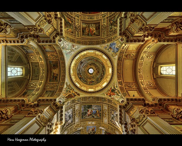 Baroque symmetry