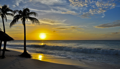 sunset beach sunrise aruba palmbeach caribbeansea bucuti eaglebeach lesserantilles dutchcaribbean bucutitarabeachresort bucutitara