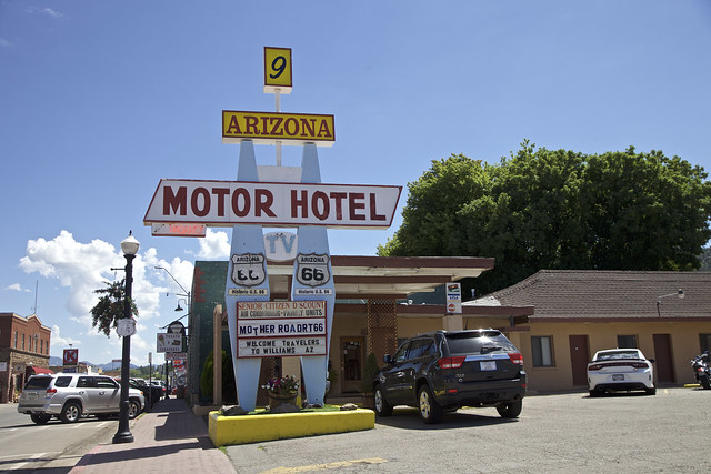 9 Arizona Motor Hotel