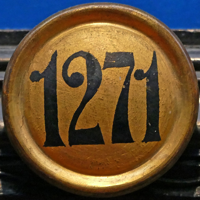 1271