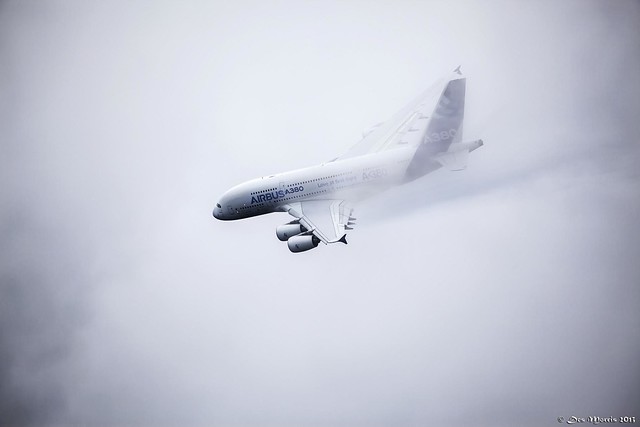 A380 Fights The Fog