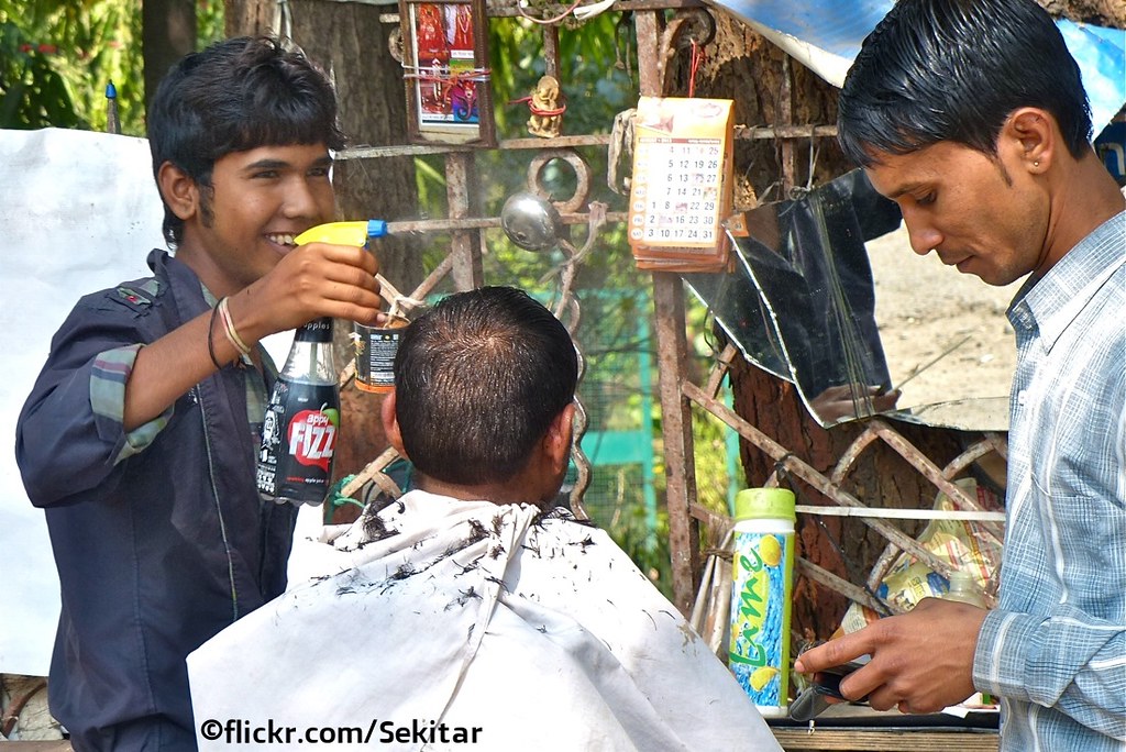 Open air hairdresser, Ahmedabad, Gujarat