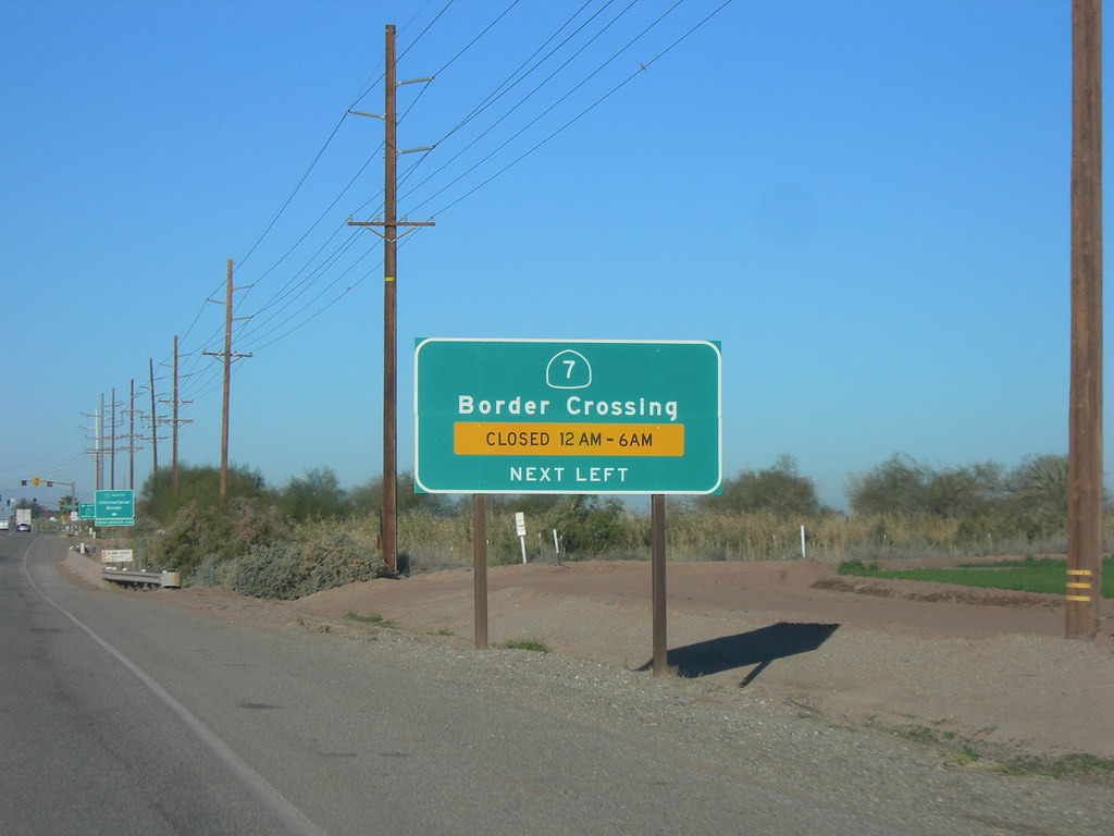 Border Crossing Sign. Photo by Jimmy Emerson, DVM;  (CC BY-NC-ND 2.0)