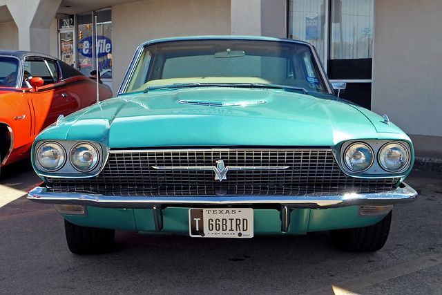1966 Ford Thunderbird, Front View