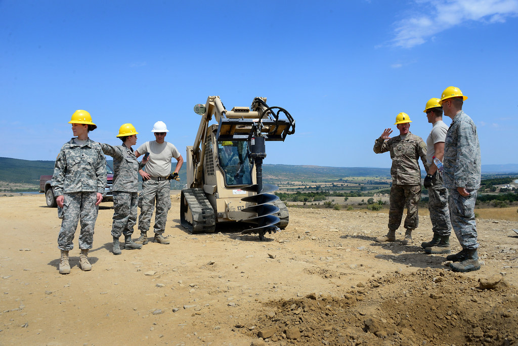 160809-Z-KE851-013 | Members of the 194th Engineering Brigad… | Flickr