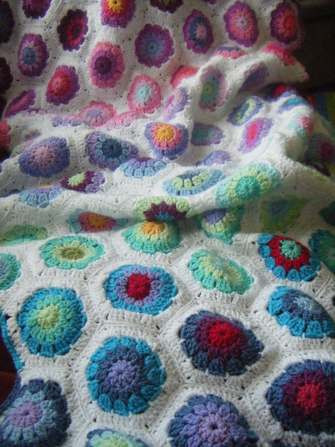 Hexagon crochet throw