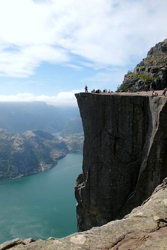 The famous 604 meters by daniel virella, Preikestolen. Lysefjorden. Norway.
60º32' Nnorge preikestolen lysefjorden norway nature people lands