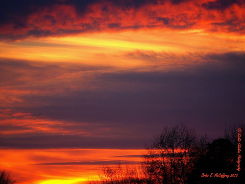 Backyard sunset by delrcher, February 4th 212mm f2.8 sunset 

One of a series of shots of an amazing sky that evening...