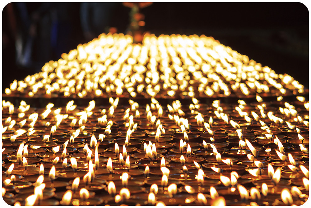 Симфония любви и 1000 свечей. Много свечей. Тысячи свечей. 1000 Свечей. Vyjujcdtxtq.