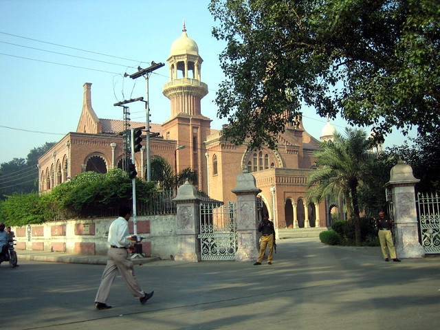 2005-10-19 Scene from Pakistan 1