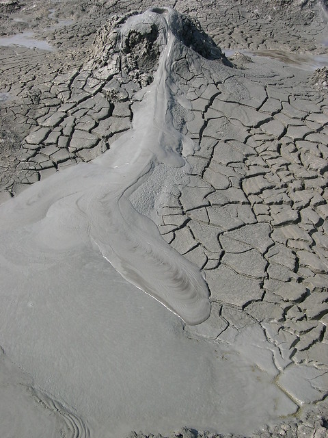 Azerbaijan Qaraqush Crater Centre (2)