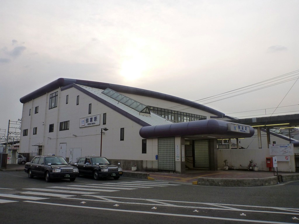 Kintetsu-Yatomi Station, Kintetsu