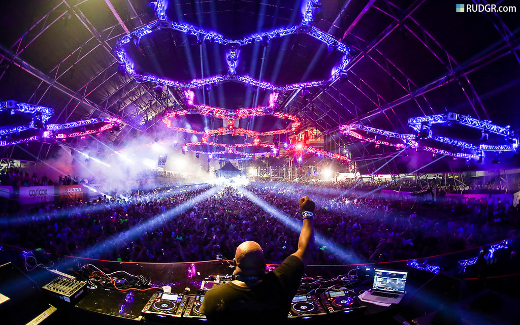 Ultra Music Festival 2013 Wallpaper (16:10) | This free hire… | Flickr
