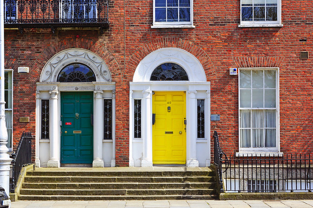 Green & yellow, Merrion Sq, Dublin