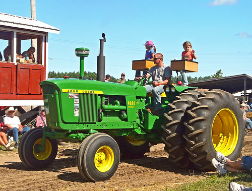 county old tractor classic metal vintage iron diesel outdoor antique michigan panasonic daycare wexford johndeere buckley m37 buckleyoldengineshow oldengine 4020 takeyourdaughtertowork fz18 jimflix