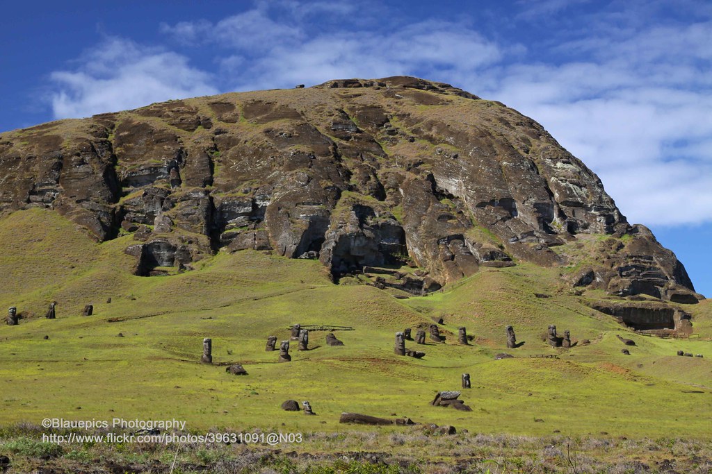 Rano Raraku Reeds Isla de Pascua, Rano Raraku | Rano Raraku is located on the … | Flickr
