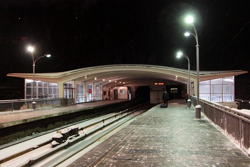 Transition from viaduct to tunnel at Dnipro (Днiпро) station