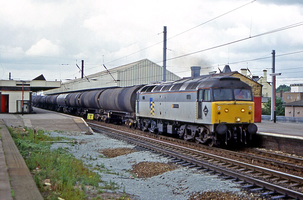Shell Tank Train Shell on the Tanks | 47190 Pectinidae sporting it's Railfrei… | Flickr