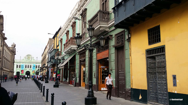 Värikkäitä taloja Liman vanhassa keskustassa