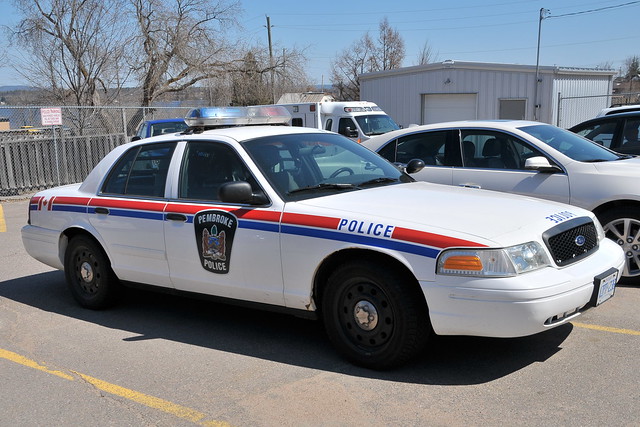 Pembroke Police Service Ford Crown Victoria Police car 1 Pembroke, Ontario Canada 04222013 ©Ian A. McCord
