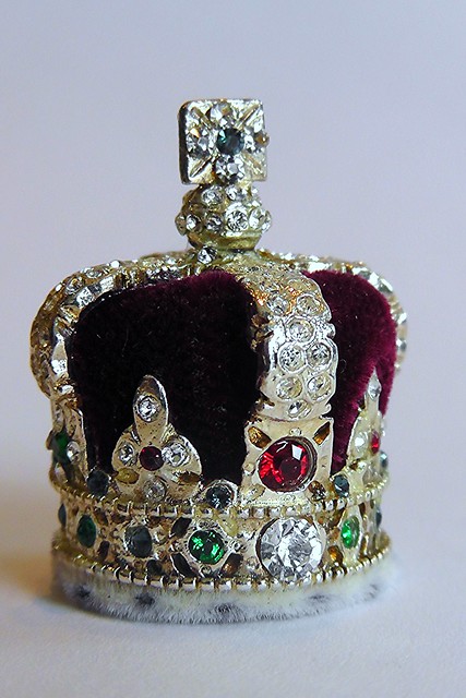 IMPERIAL STATE CROWN MINIATURE. The Crown Jewels in The Tower of London. The Crown Jewels Collection
