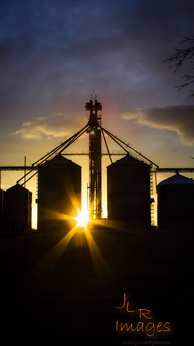 Thru the Gap by JLR Images, 