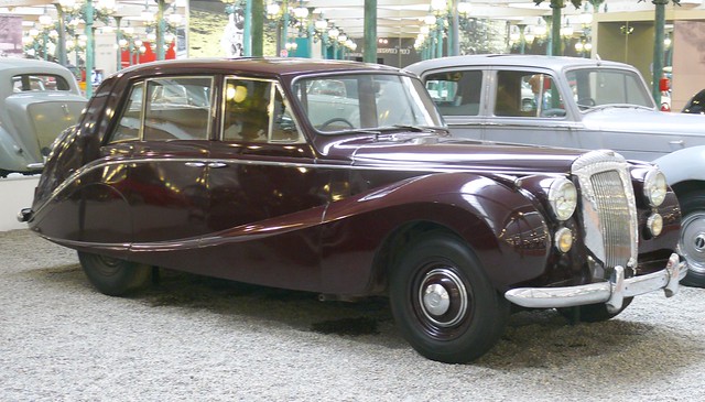 Daimler Limousine DF 302 red 1954 vr