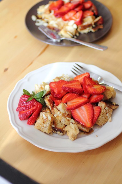 Bread pudding with strawberries