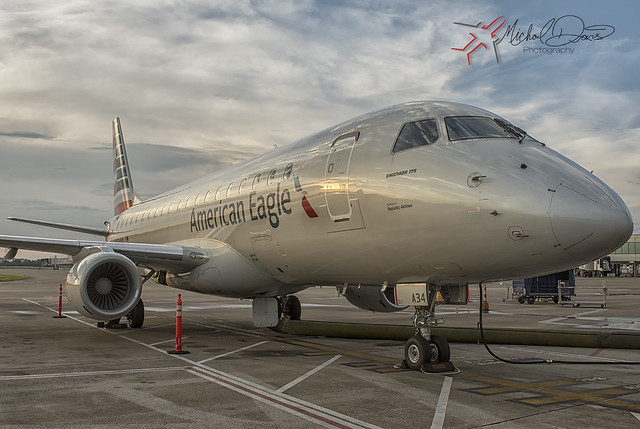 American Eagle (Republic Airways) Embraer ERJ-175LR (N434YX)