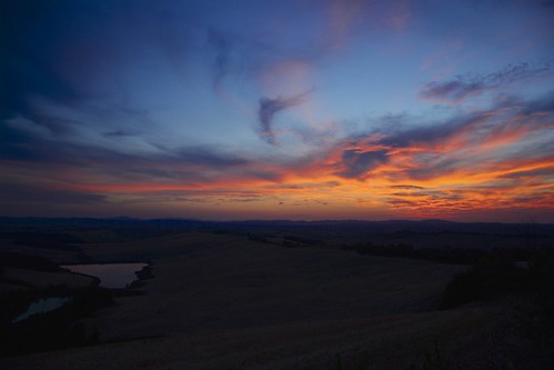 landscape paesaggio toscana tuscany italy italia siena hills colline campagnatoscana cretesenesi asciano nikond7100 nikon d7100 rollinghills nikon1685 sunset tramonto