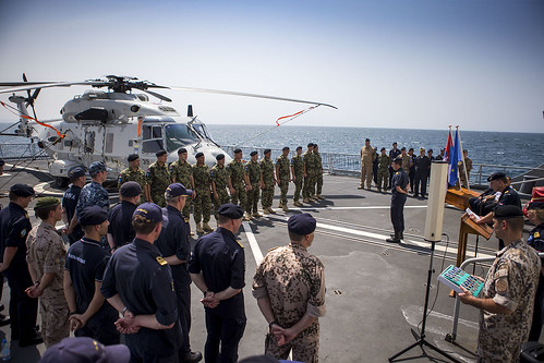 The medal ceremony for the Serbian AVPD was held on the flight-deck of the counter-piracy flagship, HNLMS Tromp