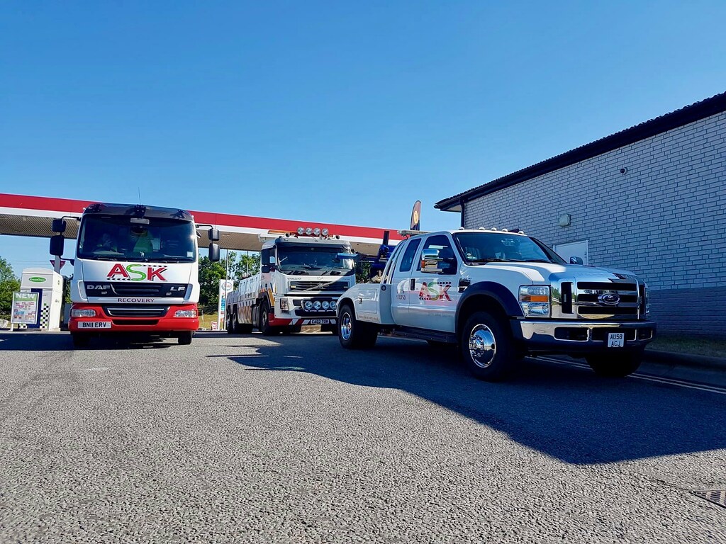 CA02TOW, CN11ERV And AU58ACL Fueling Up