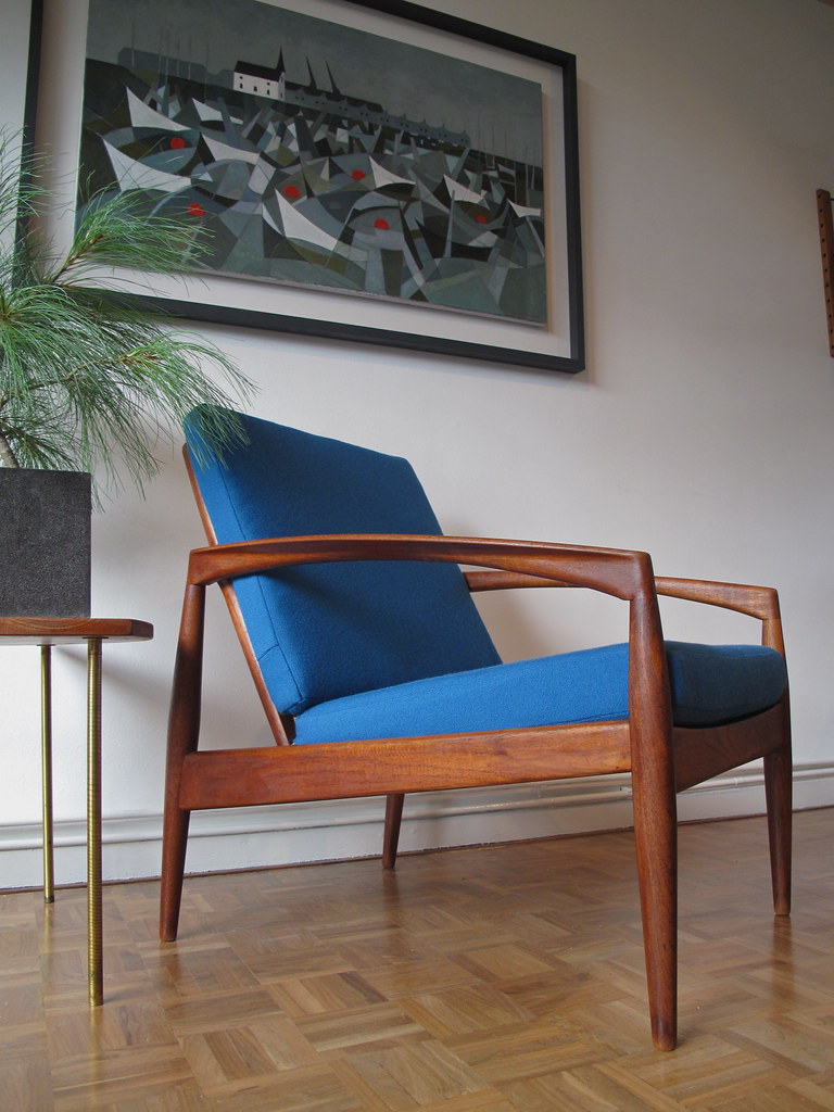 Century blue. Кресло в стиле 60-х. Кресло в стиле Mid Century Modern. Дизайнер стульев МИД сенчури. Kai Kristiansen Furniture.