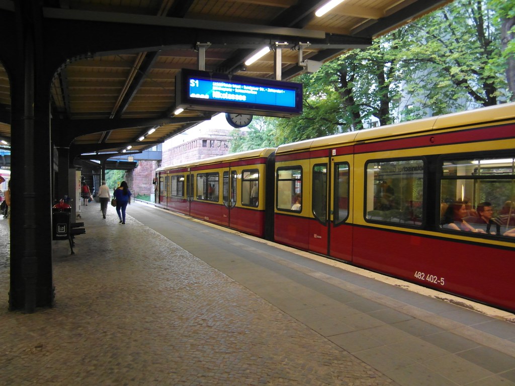 Berlin - S-Bahnhof Botanischer Garten | Linie S1 | Ingolf | Flickr