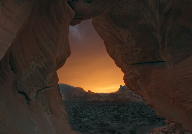 Arch Rock at Sunset / Valley of Fire