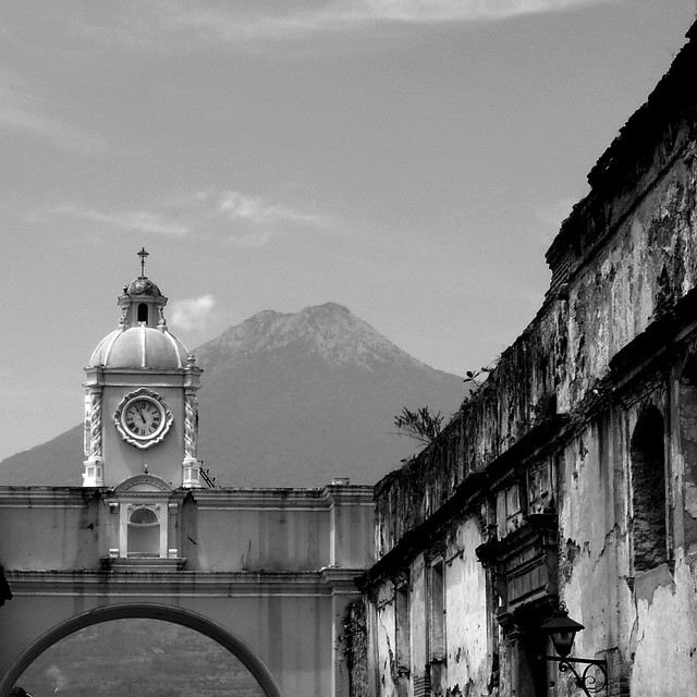 :: Antigua Guatemala - Classic Shot ::