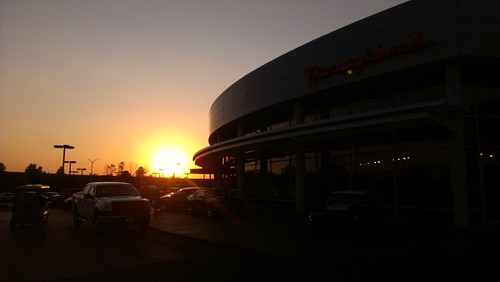Sunset in the Northland! by Thoroughbred Ford, George O'Sullivan




Thoroughbred Ford
Kansas City 's Premier Ford Dealership
I-29 & Barry Rd.

