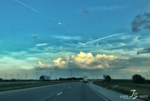 iphoneedit jamiesmed app snapseed indiana rural iphone7plus sky spring may 2018 clouds landscape shotoniphone travel iphoneography