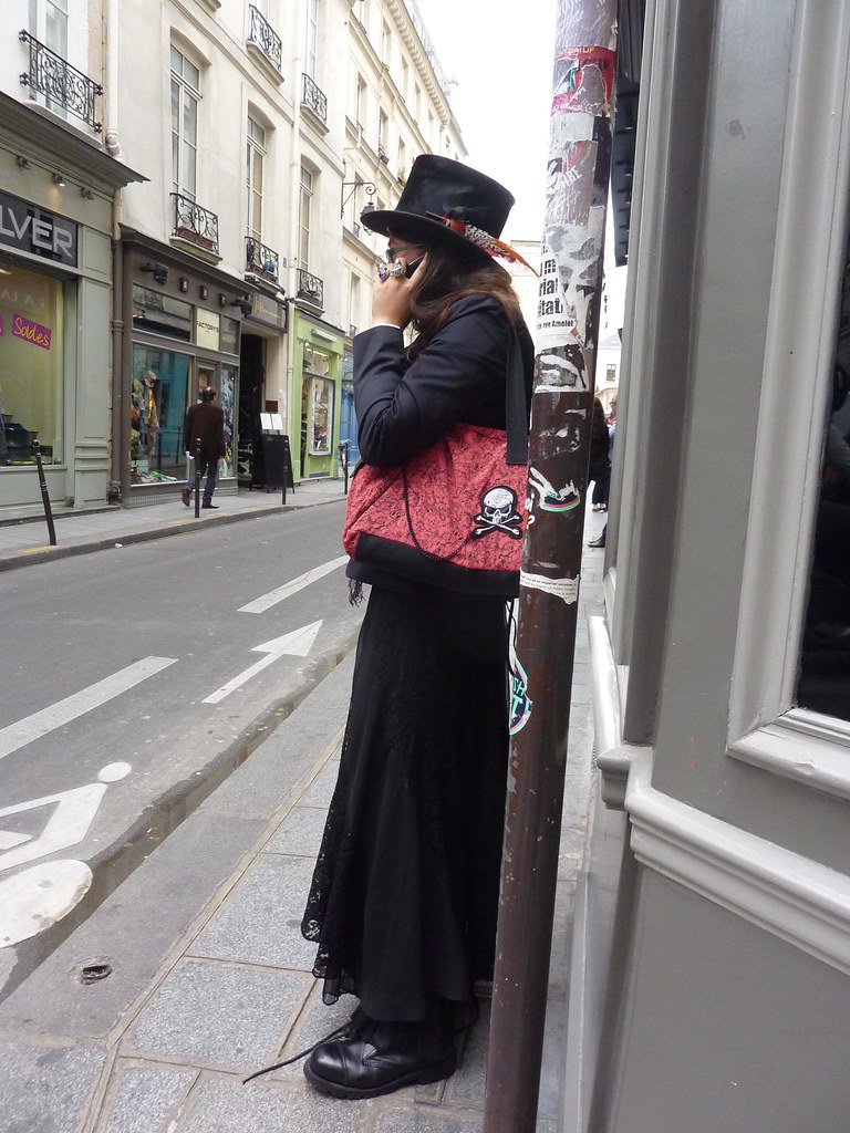 People of Paris - woman in a black hat | Paris, Le Marais di… | Flickr