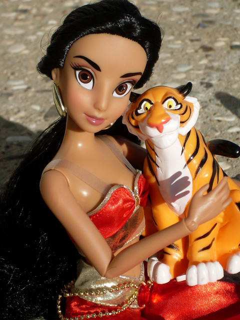 Jasmine Doll and Rajah (Disney store)