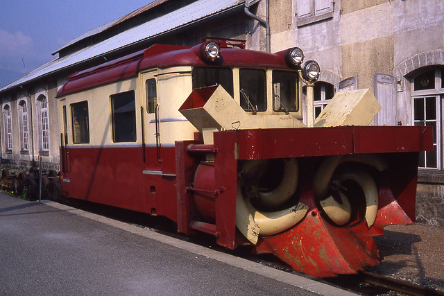JHM-1981-1031 - France, Saint-Gervais,ligne SNCF de Chamonix