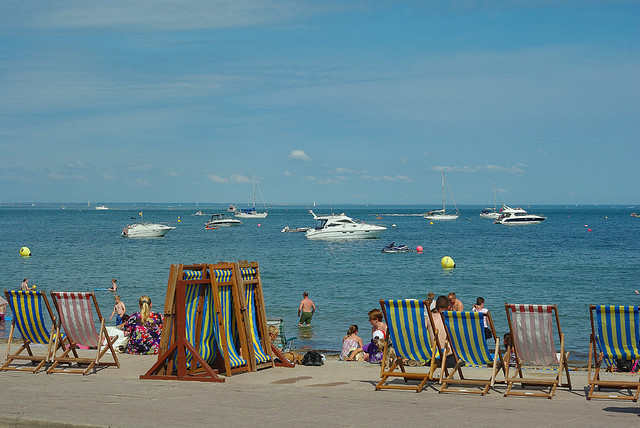 D7280.  Swanage Seafront.