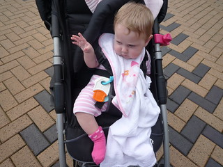 Evie waving 7 | Evie waving at her subjects ;o) | Ambernectar 13 | Flickr