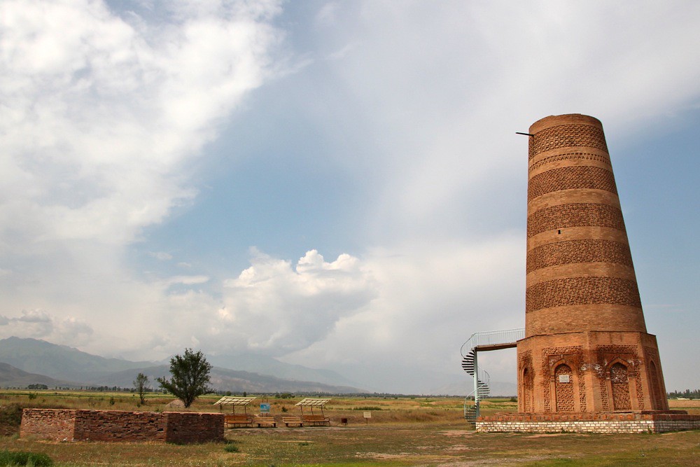 Баласагун. Токмак башня Бурана. Токмак (Киргизия). Башня Бурана Чуйская Долина. Мельница Токмок Киргизия.