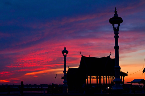 sunrise dawn asia cambodia southeastasia cloudy phnompenh sisowathquay colorphotoaward