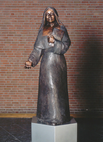statue Julie Postel