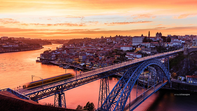 [Explored Sep 2, 2016 n°60] Golden hour - Porto