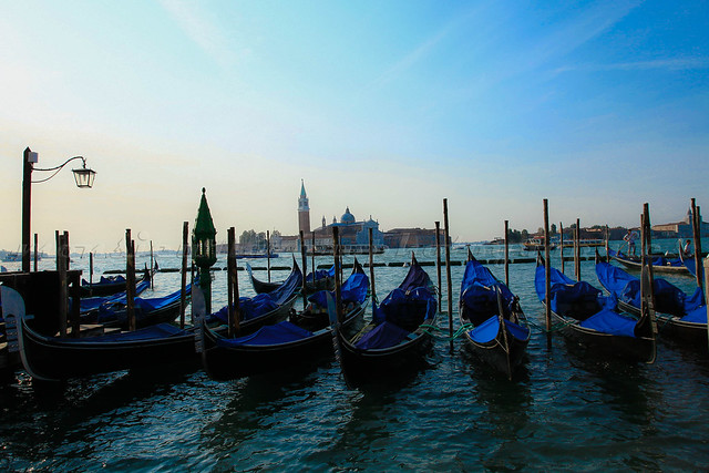 Scenes of Venise